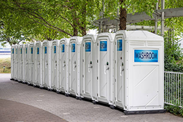 Best Portable restroom trailer rental  in Roanoke Rapids, NC